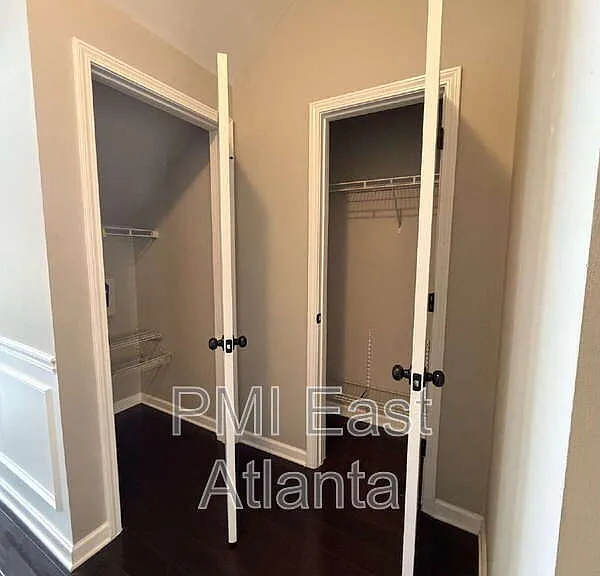 422 Live Oak Pass — Photo 21