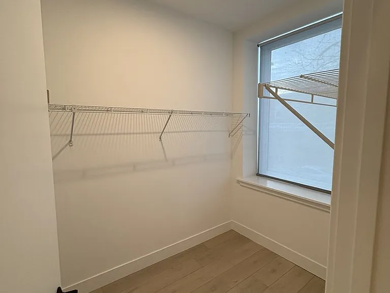 Modern and Sleek 611 S Fagley Street Apartments! — Photo 28