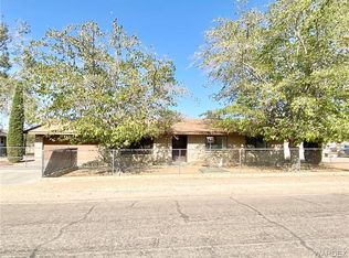 3661 E Bluebird Ln, Kingman, AZ 86409