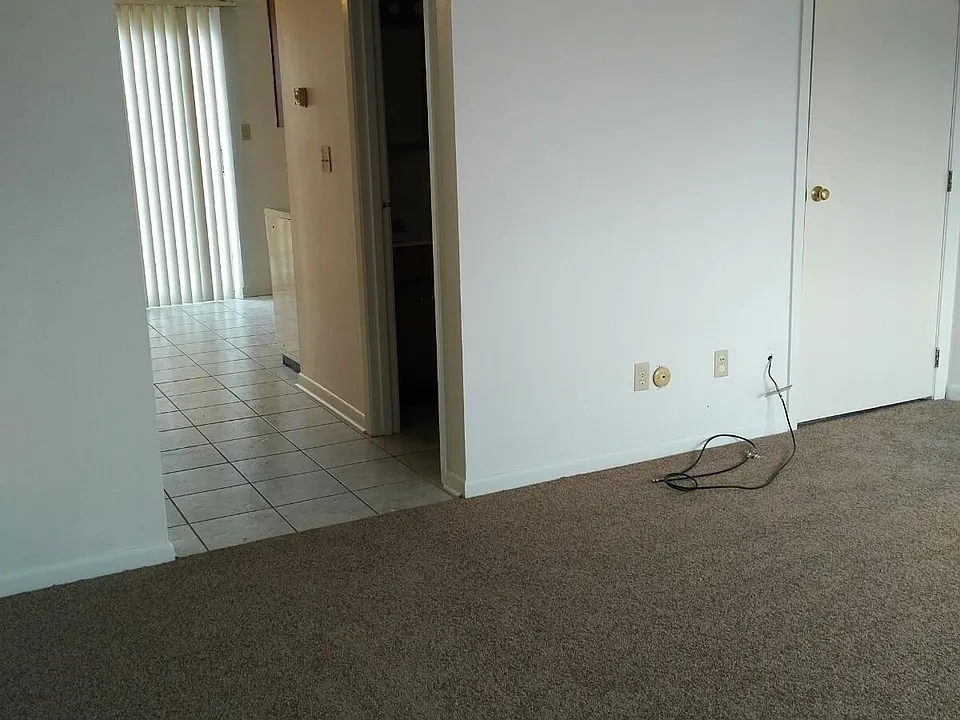 2159 Lake Glen Ct #1