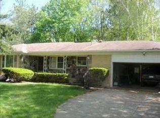 23525 Oliver Ct, Southfield, MI 48033