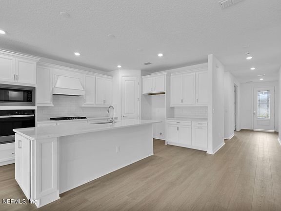 5th image of 75 SALAZAR Street