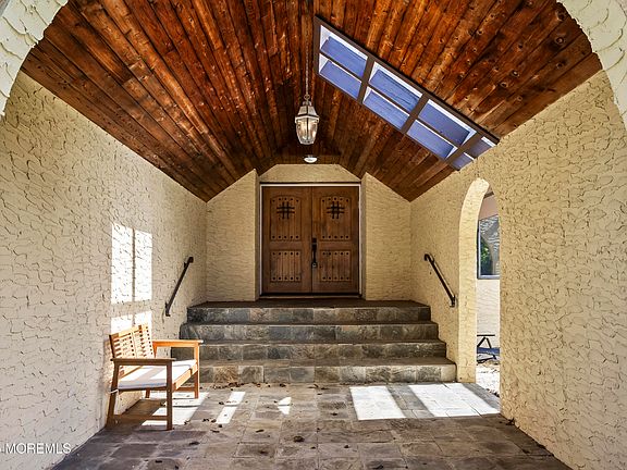 2nd image of 625 Greenwich Court