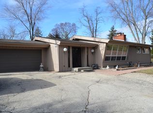 29202 W Grass Lake Rd, Spring Grove, IL 60081