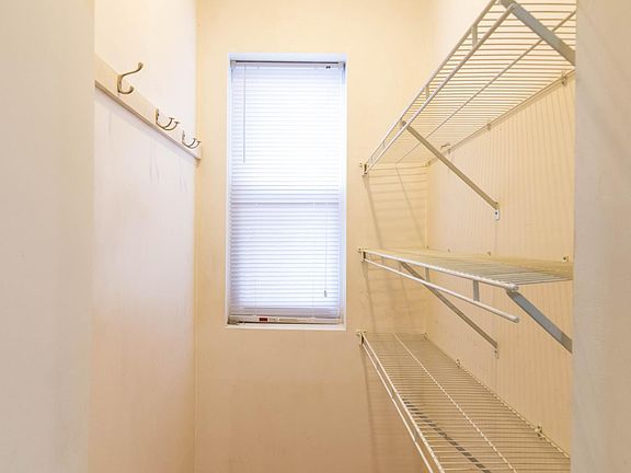 Walk In Pantry 4'X6'