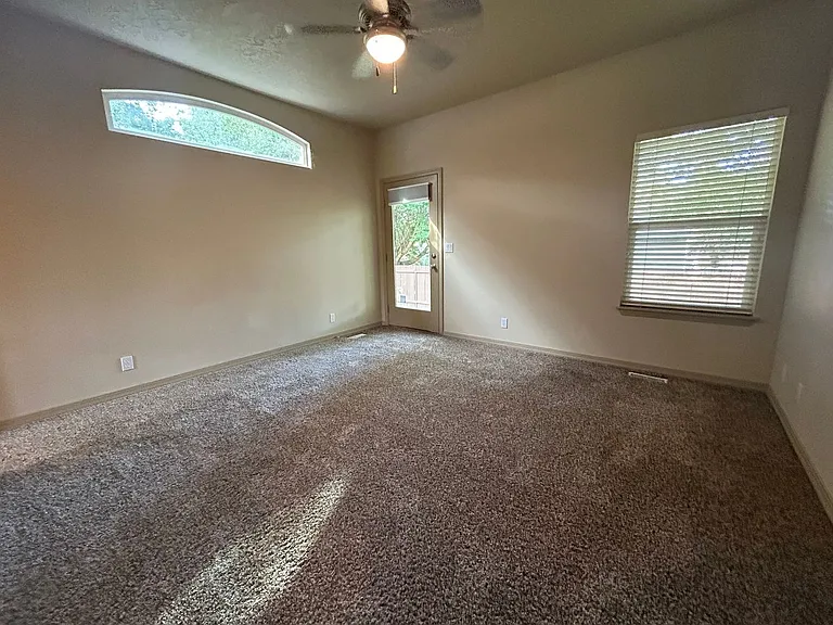 10485 N Bridle Way — Photo 15