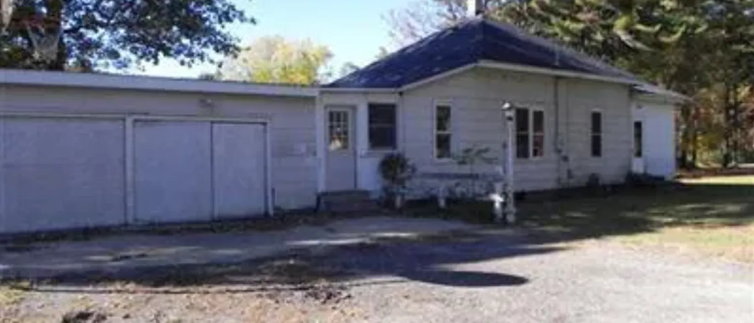 3 bed, 1188 sqft, $1,500 — Photo 1