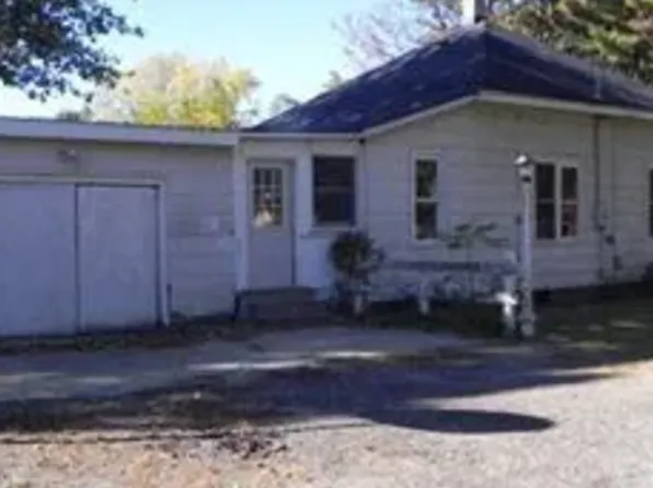 5537 Dowling St, Montague, MI 49437