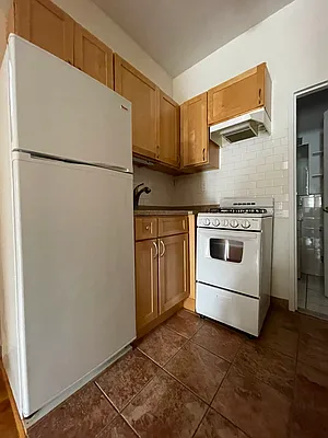 Rented by Bond New York | media 11