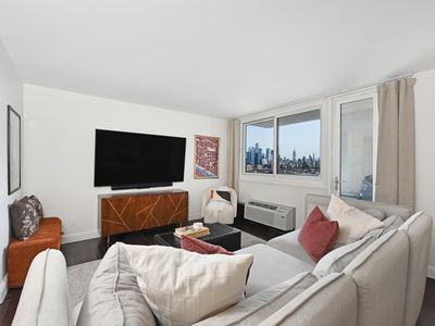 100 Manhattan Ave APT 411, Union City, NJ, 07087
