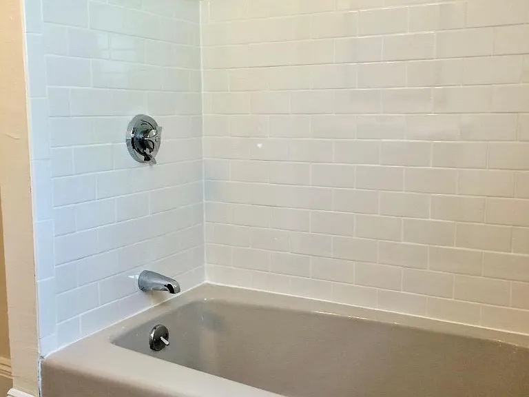 139 E Cottage St #3 — Photo 8