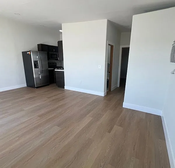2869 Ridgeway Dr — Photo 9