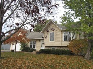 7905 Hallmark Way, Apple Valley, MN 55124