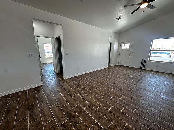 5th image of 612 Hesse Dr #B