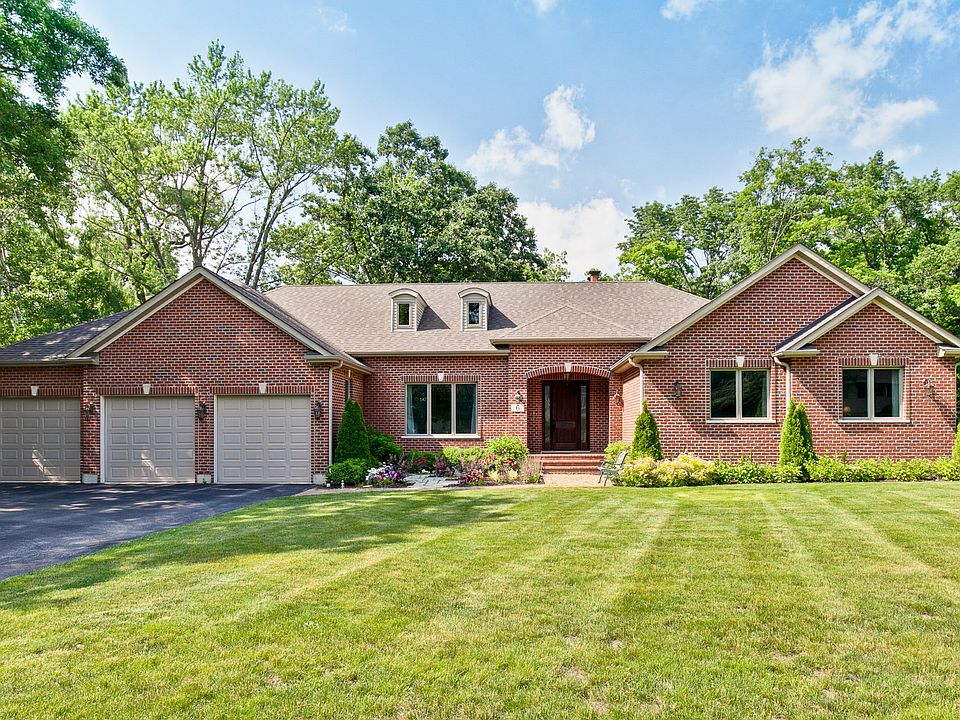 1st image of 6 Grenadier Ct