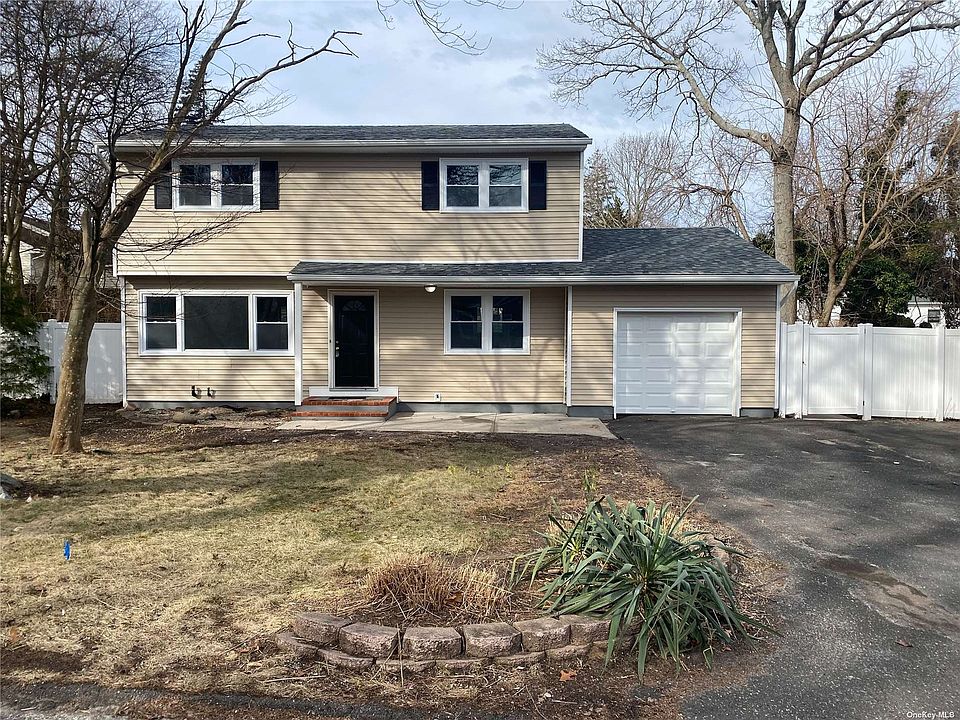 32 Rockaway Drive, Sound Beach, NY 11789 Zillow