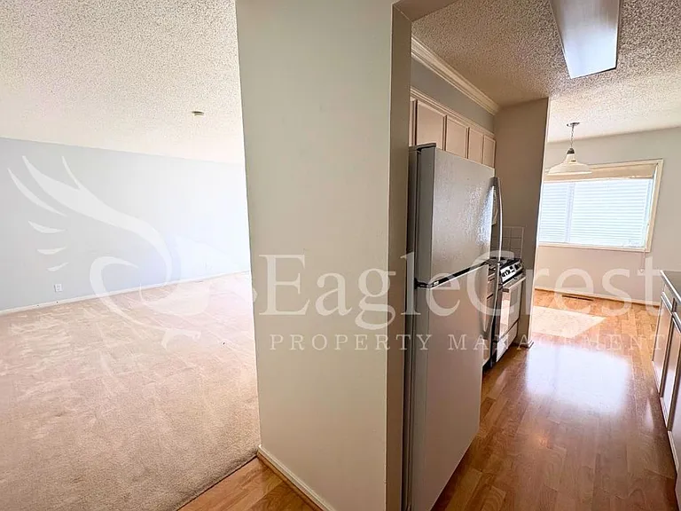 364 Catherine St #M1 — Photo 11