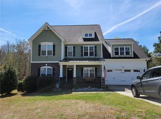 104 Valley Pines Cir, Spring Lake, NC 28390
