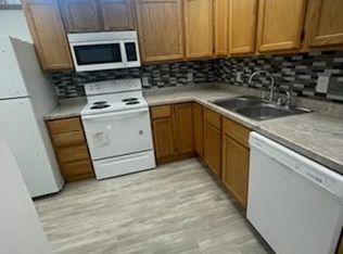 932 W 24th St #B, Kearney, NE 68845