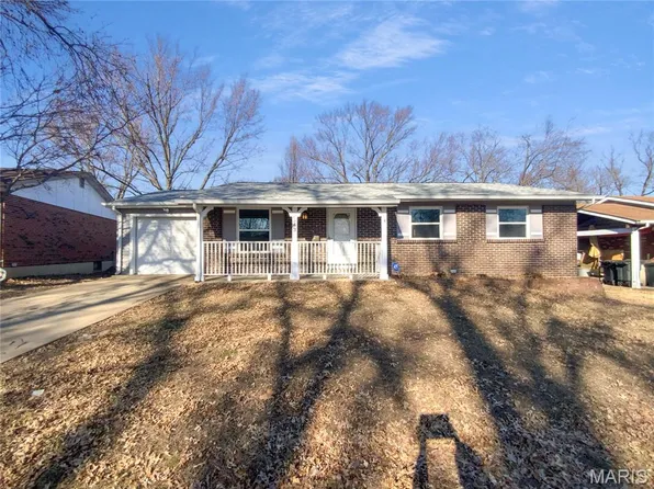 2543 Saddle Ridge Dr, Florissant, MO 63031