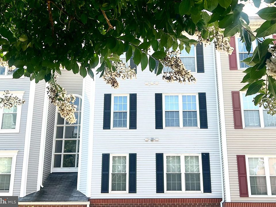 1st image of 257 S Pickett St #16