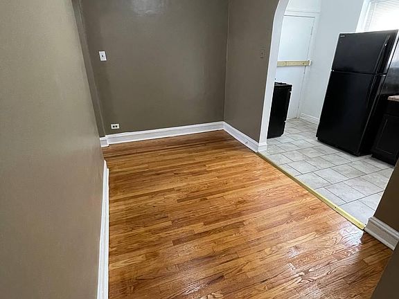 2nd image of 8038 S Ellis Ave #2N