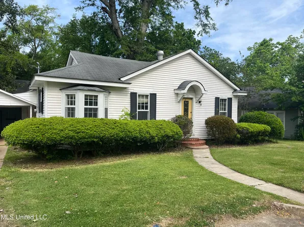 409 N Huntington St, Kosciusko, MS 39090