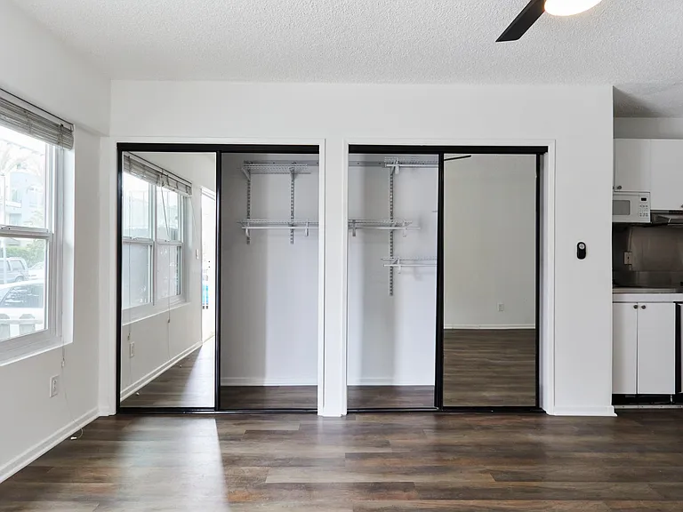 4076 Redwood Ave #1 — Photo 4
