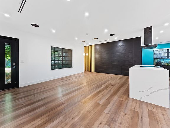 3rd image of 4411 Thomas Street