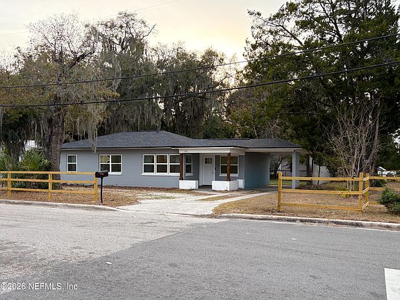 3rd image of 100 HUSSON Avenue