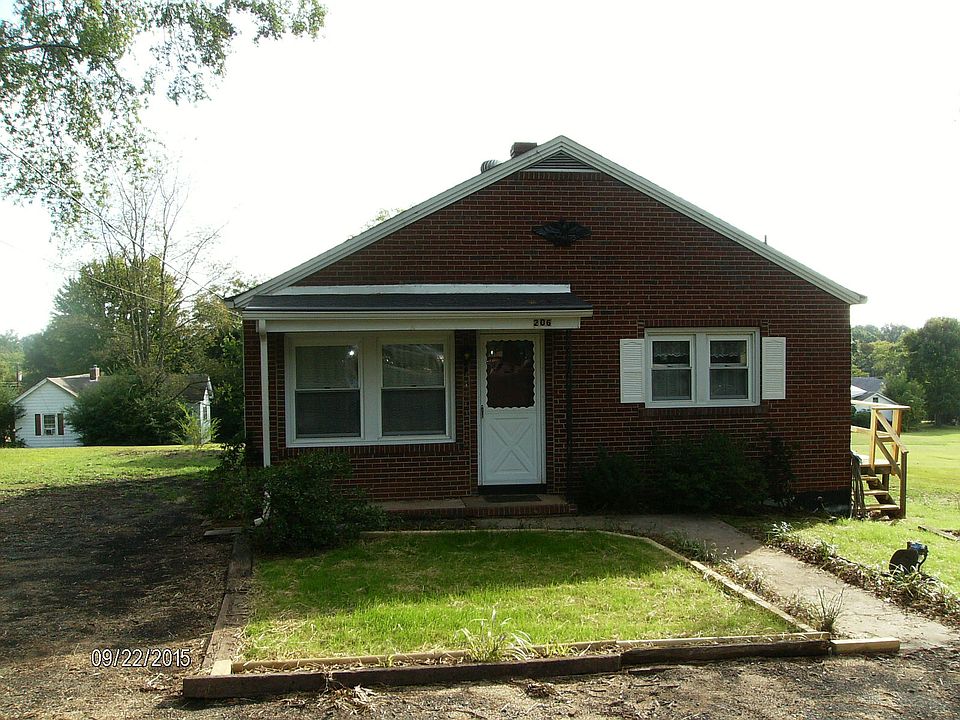 2nd image of 226 Merriman St