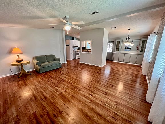 4th image of 1010 Oren Ave