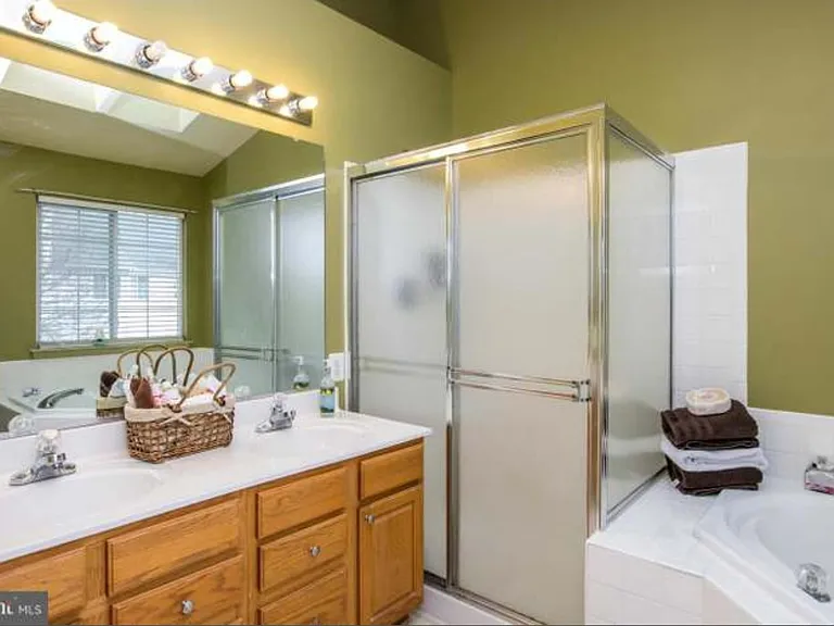 8130 Mallard Shore Dr — Photo 6