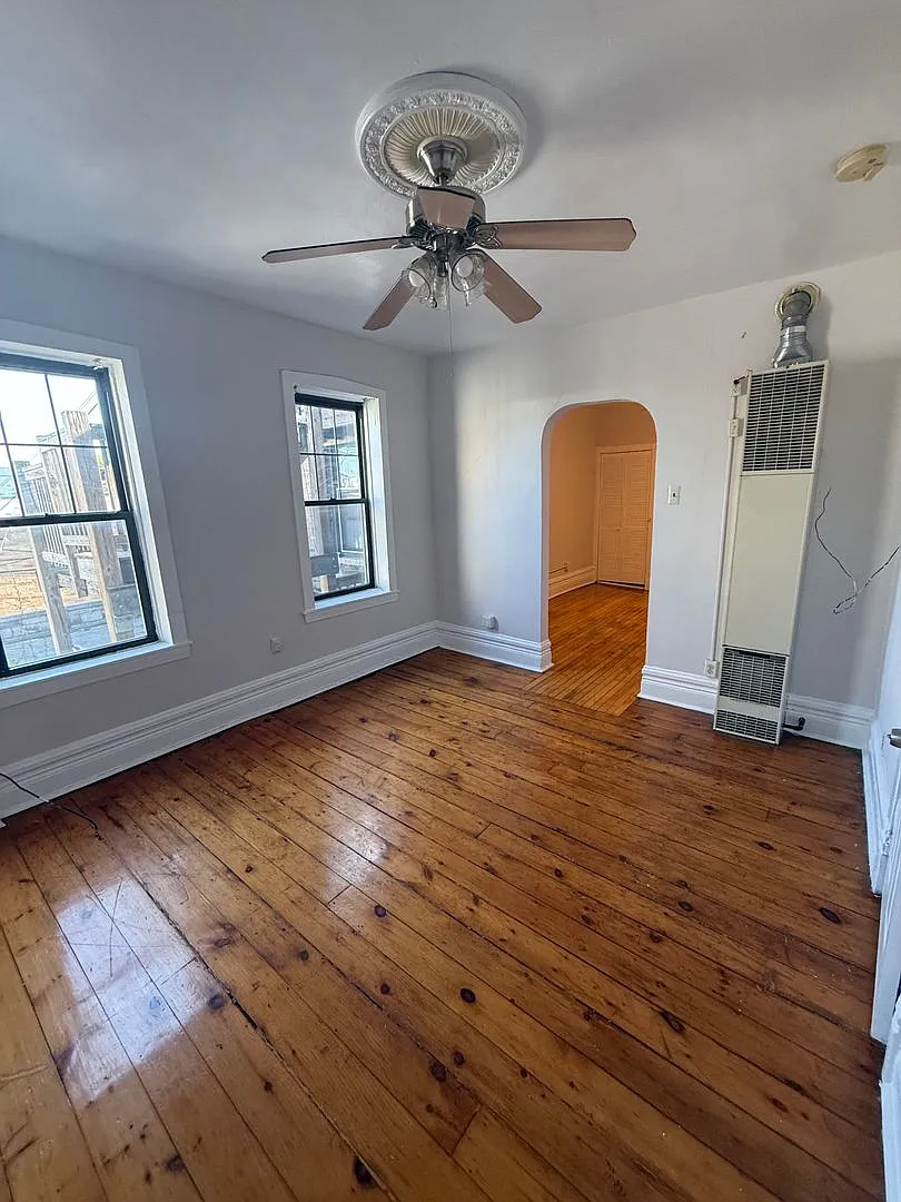 2065 Coulter St & 2409-11 S Hoyne Ave — Photo 4