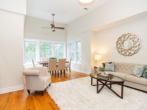 3rd image of 4436 N Campbell Ave #3N