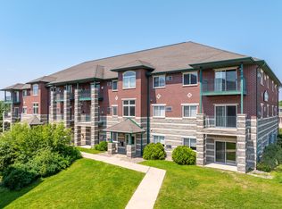 College Avenue Apartments, De Pere, WI 54115