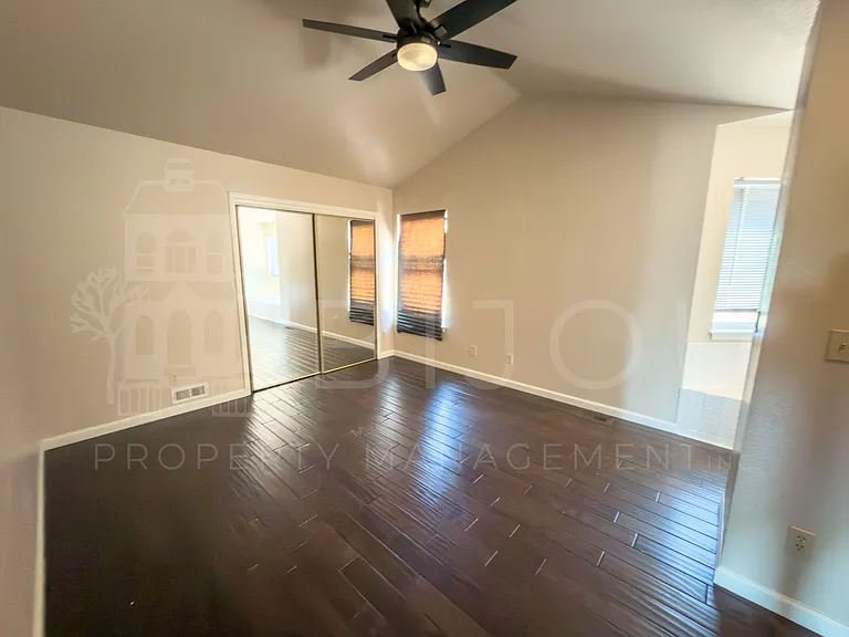 5545 Chad Ct — Photo 3