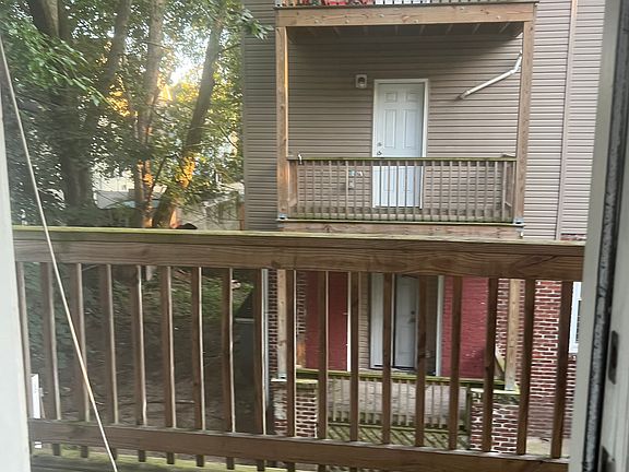 5th image of 5-298 Halstead St #5