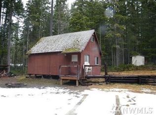 810 N Potlatch Dr, Hoodsport, WA 98548
