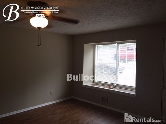 4th image of 2924 Spruce Cir