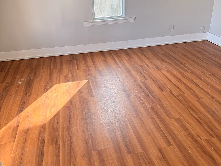 304 W 9th St #1 — Photo 3