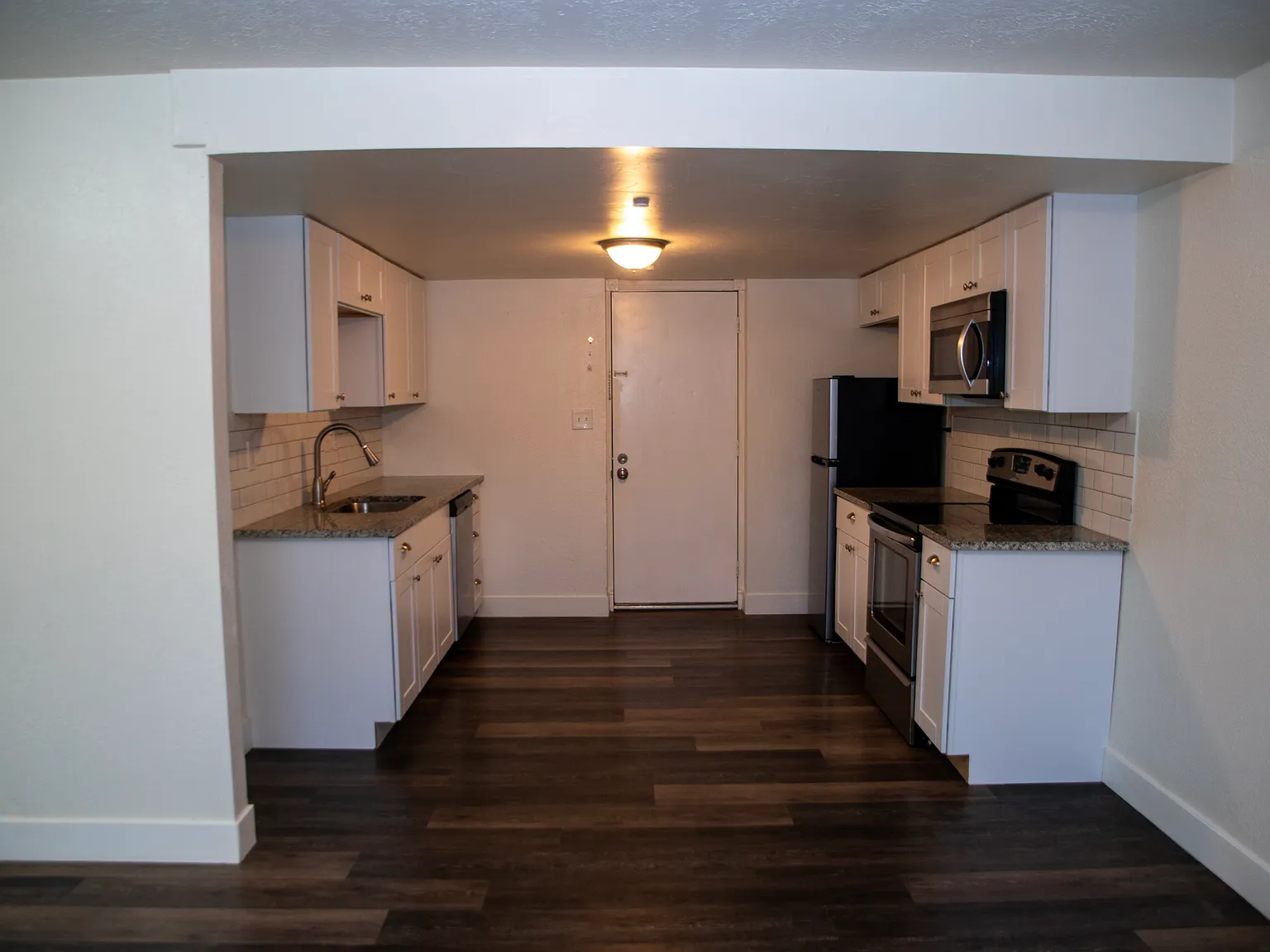 2 bed, 937 sqft, $1,200 — Photo 2