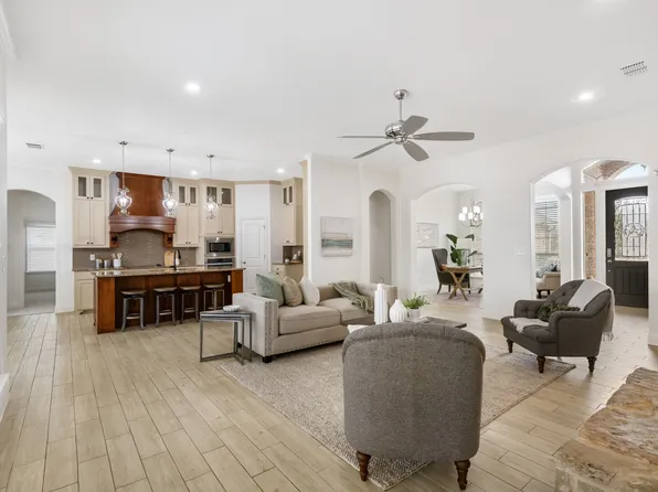 10909 Chriswood Dr, Crowley, TX 76036