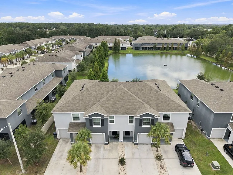 3144 Pleasant Willow Ct — Photo 32