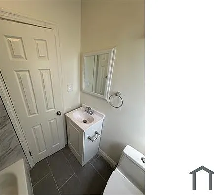 4506 S Hoover St — Photo 13