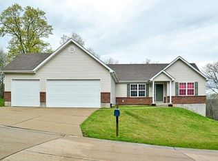 1020 Balsawood Dr, High Ridge, MO 63049