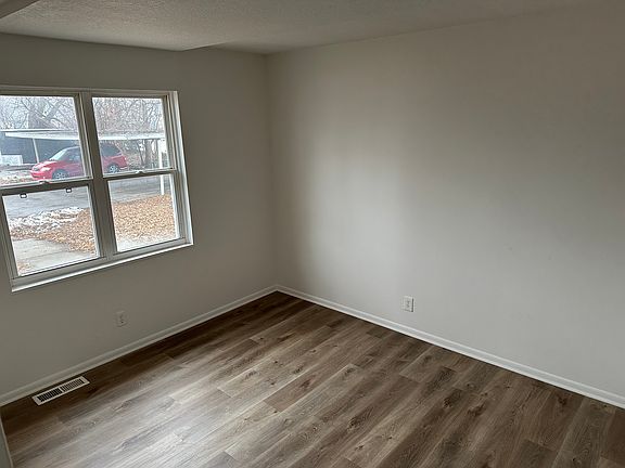 3rd image of 10717 W 90th Ter