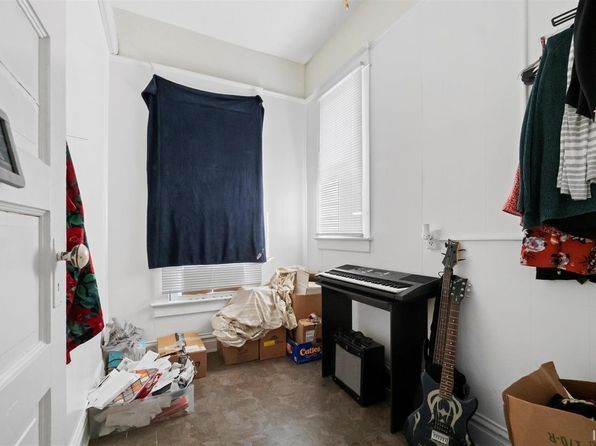 fort-wayne-indiana-73110350 picture