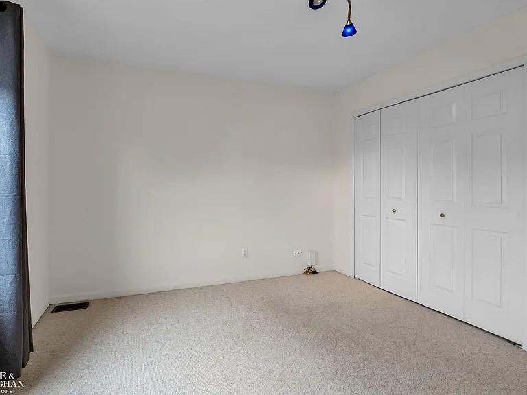 1400 Beaconsfield Ave — Photo 12