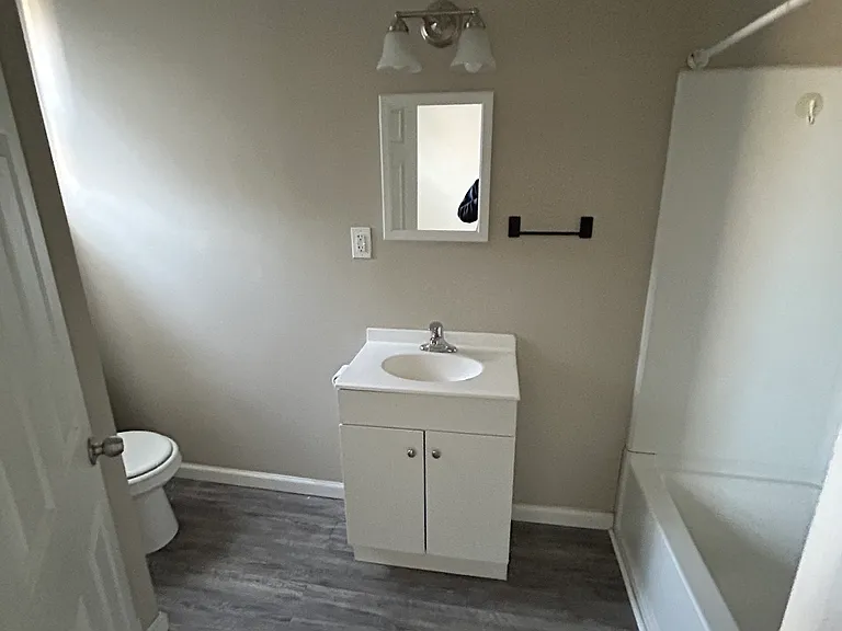1009 Lincoln Ave #D — Photo 4